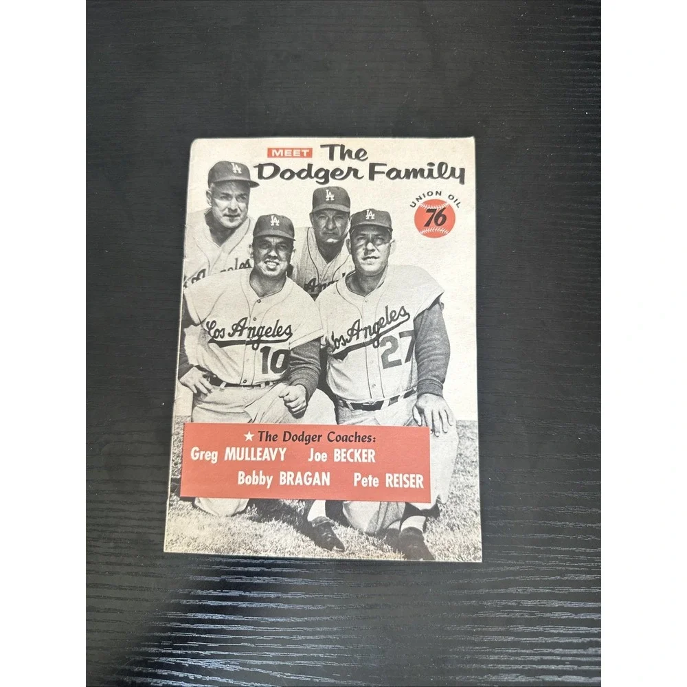 1960 THE‎ DODGER COACHES Union76 Meet The Dodger Family Booklet